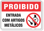 1728-placa-proibido-entrada-com-artigos-metalicos-pvc-semi-rigido-75x60cm-furos-6mm-parafusos-nao-incluidos-1