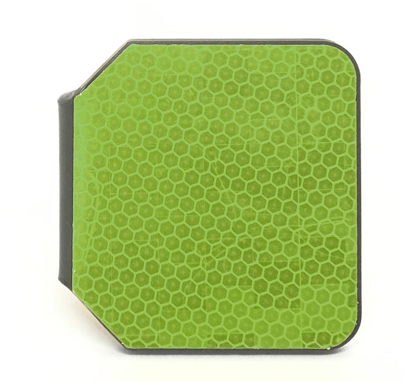 4626-delineador-sinalizador-refletivo-para-defensa-metalica-verde-limao-1