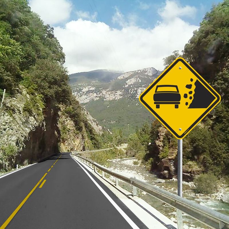 PLACA-AREA-COM-DESMORONAMENTO